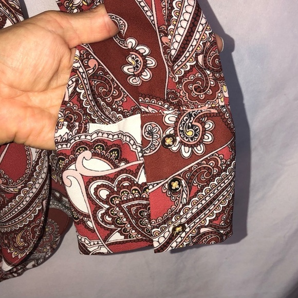 Chico’s Blouse Paisley Soft Pleats Long Sleeve Cuffs Gold Buttons Loose Fit - Picture 4 of 9